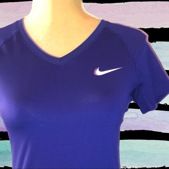 Nike purple athletic top - Picture 6 of 6